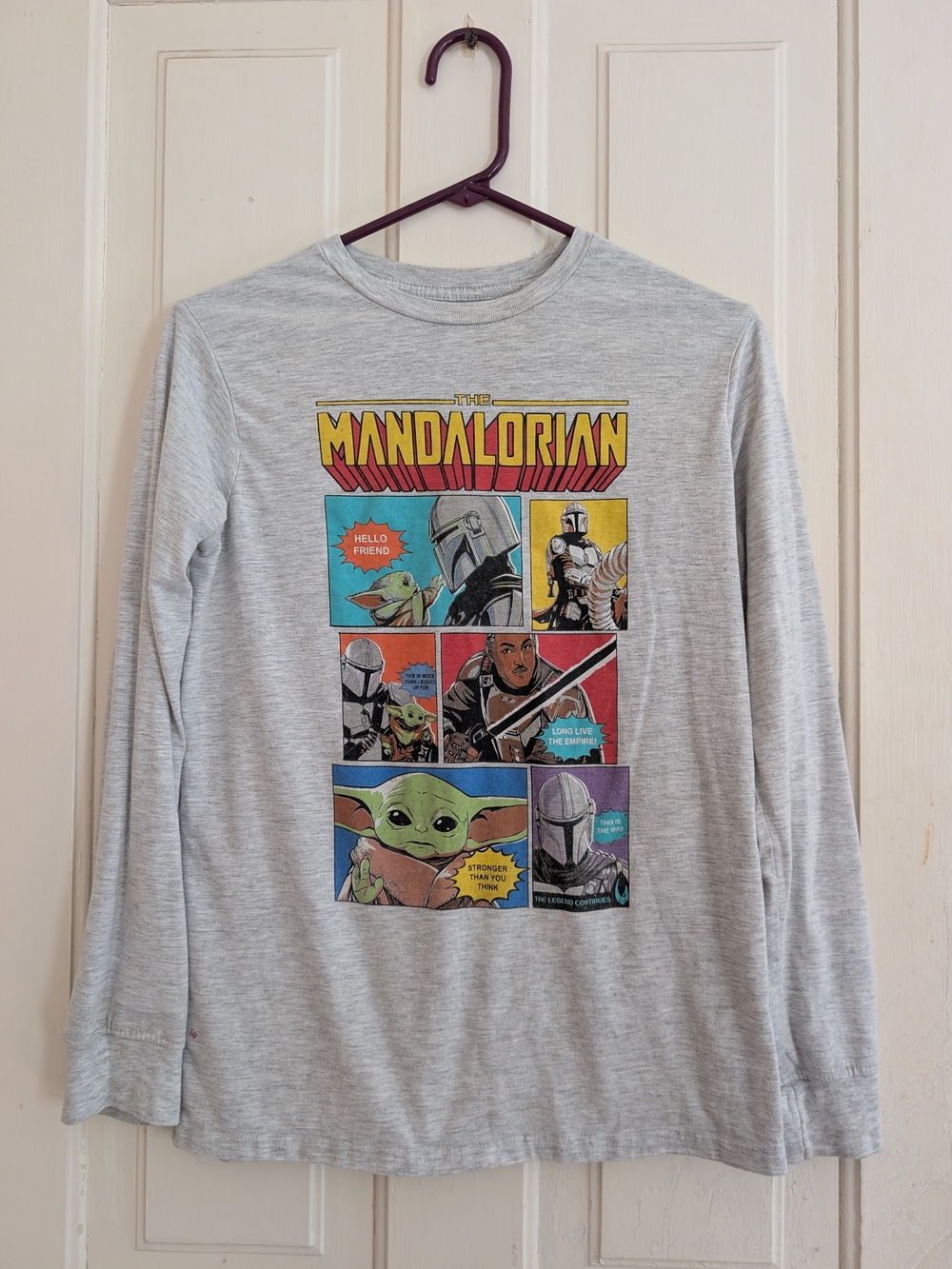 Star Wars The Mandalorian Gray LS Tee with Multicolor Comic Panels Size XL